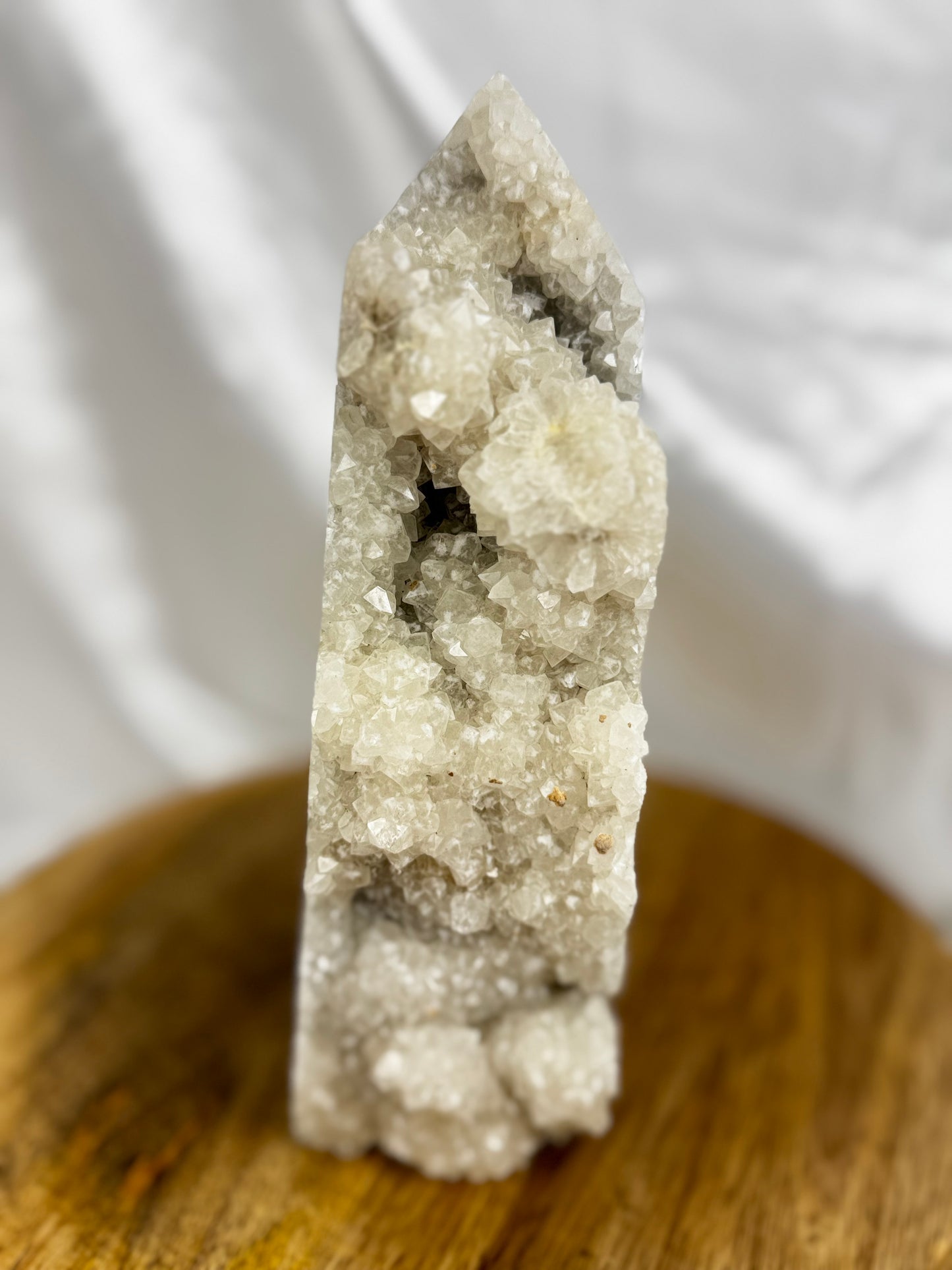 Druzy Quartz Turm 22cm D106