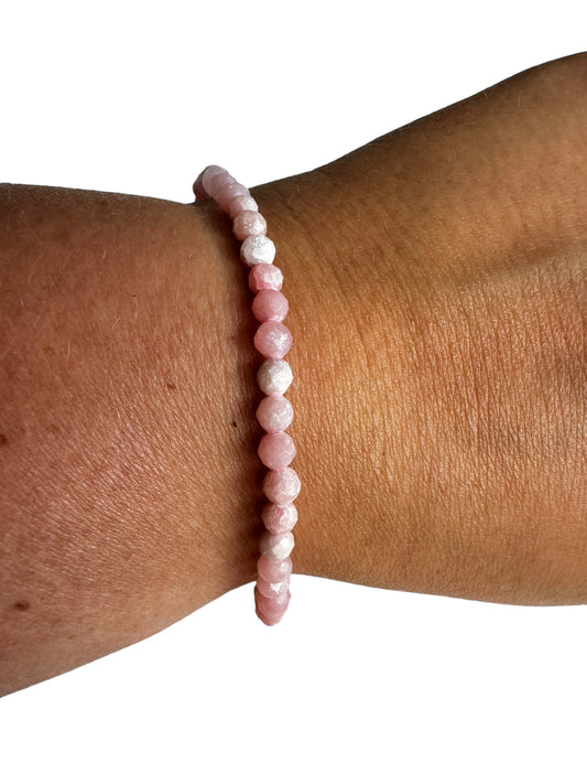 4mm facettiertes pinkes Andenopal Armband