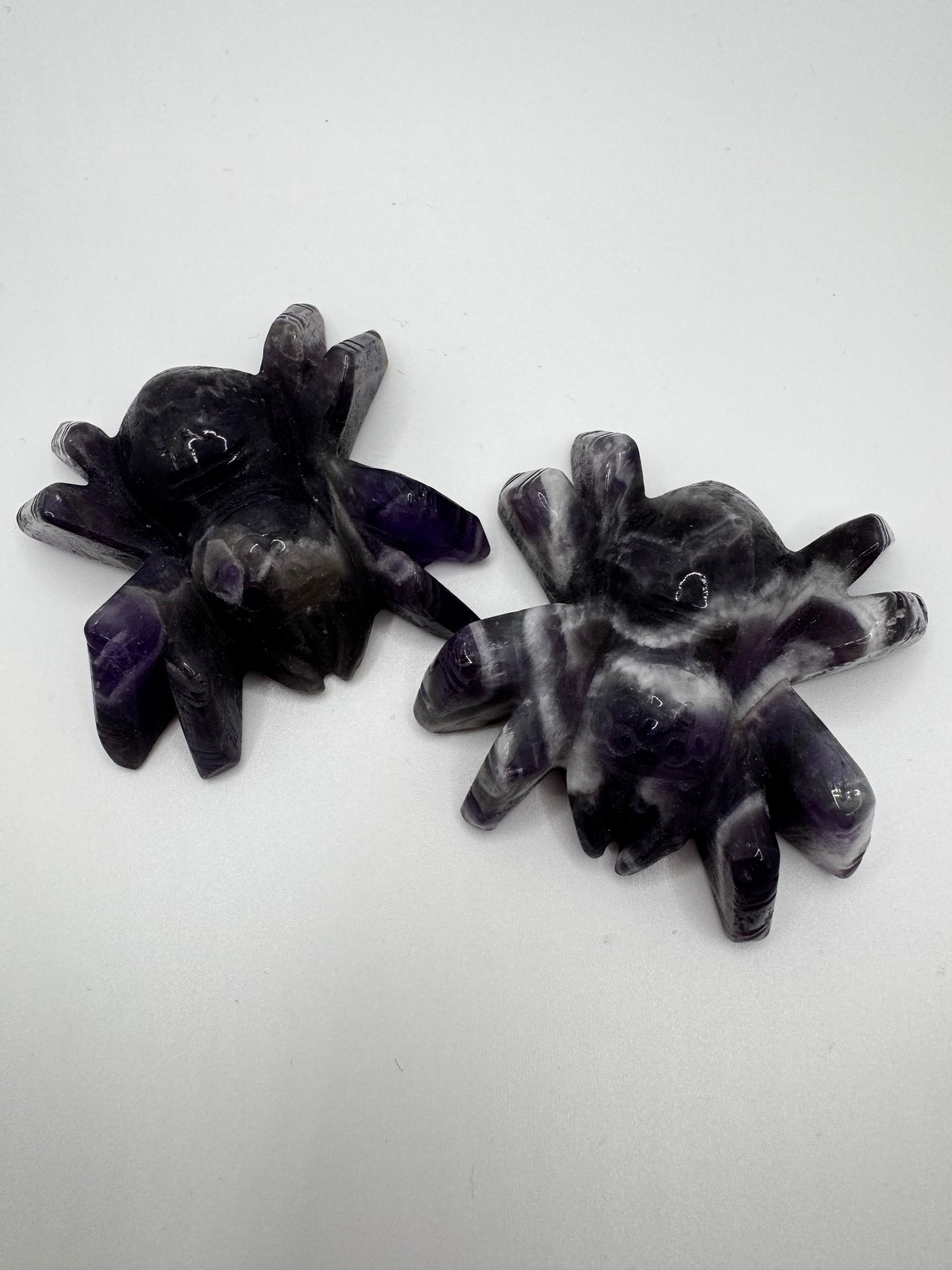 Chevron Amethyst Spinne