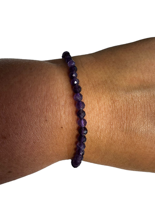 4mm facettiertes dunkles Amethyst Armband